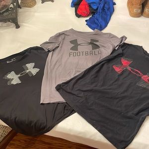 Boys under Armour tee-shirts